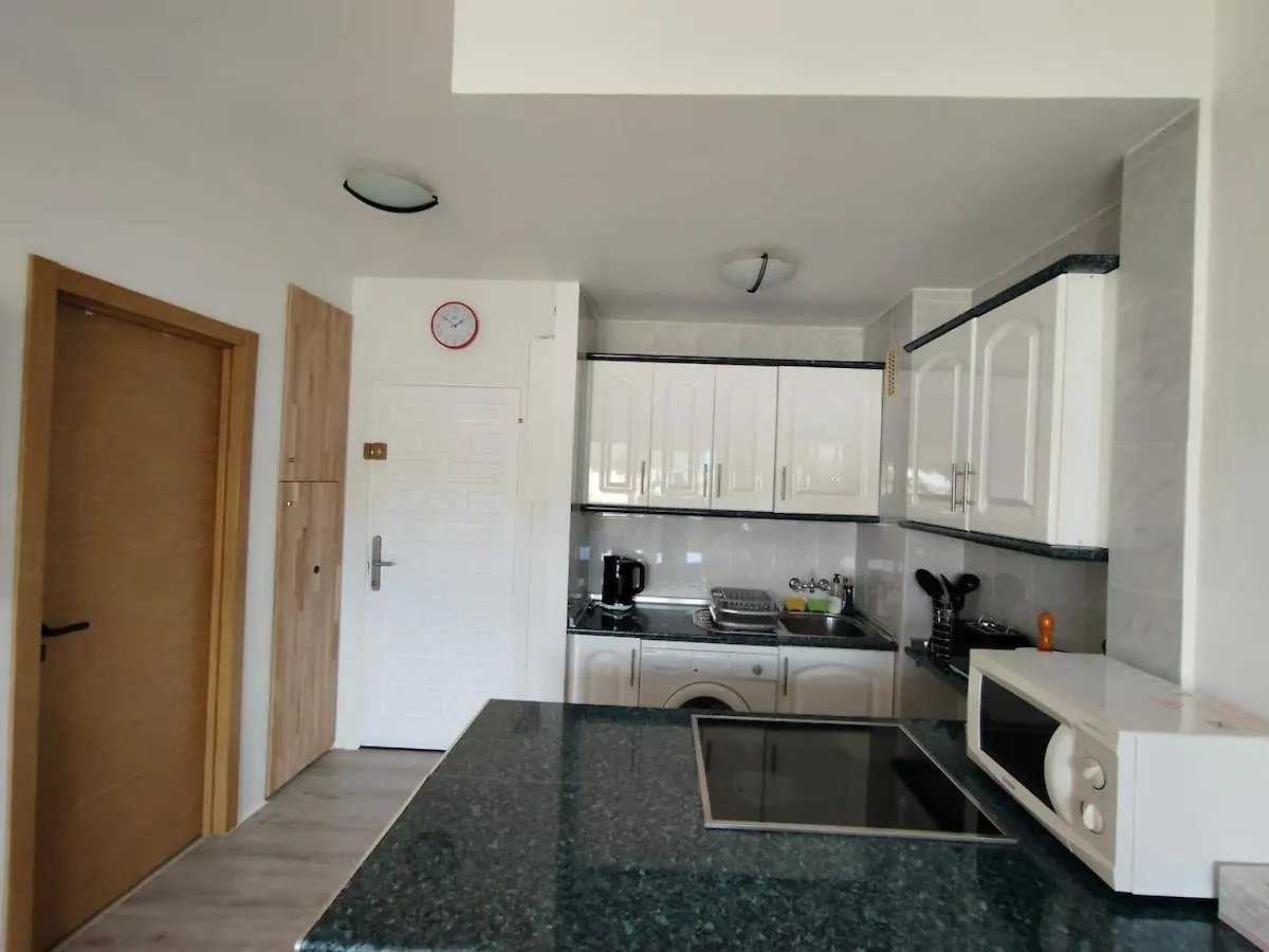 Beachfront Apartment Benalmádena Spanje